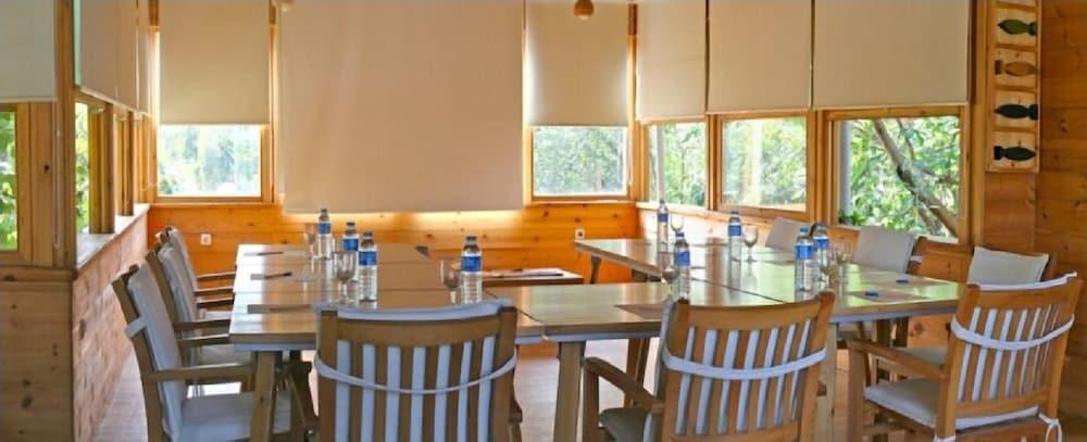 אגווה Kurfal Hotel מראה חיצוני תמונה